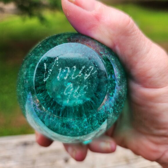 Vintage 1994 Art Glass Apple Paperweight By Roger Vines With Mt St Helen Ash - Picture 4 of 8